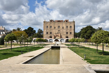 Obraz premium Palais et jardins de la Zisa à Palerme. Sicile