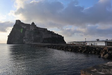 Ischia - Castello Aragonese dal pontile la mattina presto