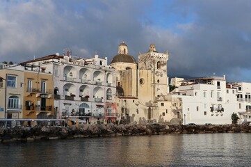 Ischia - Lungomare Aragonese all'alba dal pontile