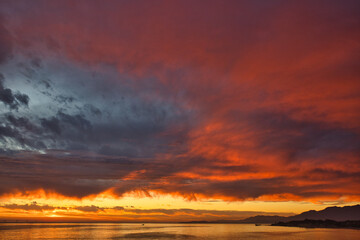 Obraz premium Carpinteria California sunsets after passing storms