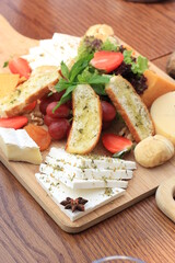 Traditional Arabic breakfast | Arabic food and drinks backgrounds | Manakish | Middle East