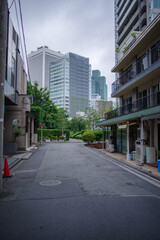 Obraz na płótnie Canvas 東京都赤坂2丁目から見える路地の風景