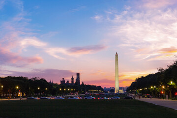 Washington monument at the national mall in the evening. Washington D.C. USA. - obrazy, fototapety, plakaty