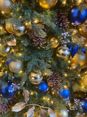 Obraz na płótnie Canvas Decoration Christmas holidays lights balls tree