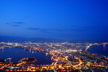 Fototapeta premium Night View from Mount Hakodate (Hakodateyama) in Hakodate, Hokkaido, Japan - 日本 北海道 函館市 函館山 夜景