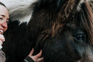 Frau   Islandpferd © Petra Fischer