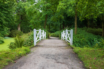 Brücke in einem Park