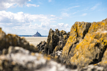 Vue sur le Mont Saint-Michel depuis la Pointe du Grouin du Sud