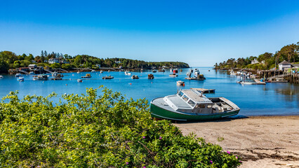 Fototapeta na wymiar Maine-Bailey Island-Mackerel Cove