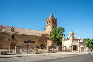 Fototapeta na wymiar View at the Basilika of Santa Eulalia in the streets of Merida - Spain