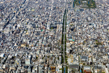 京都市の河原町御池上空から二条城方向を空撮