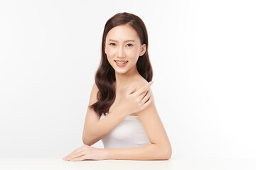 Obraz na płótnie Canvas Beautiful young asian woman with clean fresh skin on white background, Face care, Facial treatment, Cosmetology, beauty and spa, Asian women portrait.