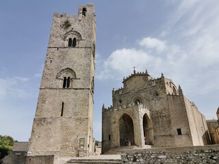 La magnifica Sicilia! I migliori paesaggi ed i monumenti di: Palermo, Cefalù, Morreale, San Vito lo Capo, Trapani, Erice, Sciacca, Agrigento, le Saline, Siracusa, Etna e Taormina.