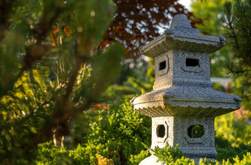 japanischer Garten im Sommer mit Pagode