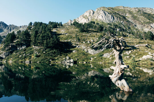 Baciver lake in All d&acute;Aran