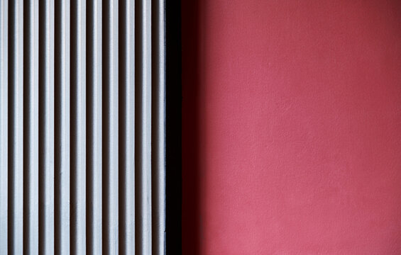 Closeup red and green toned wall background