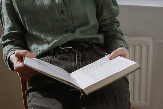 Anonymous wonan reading a book