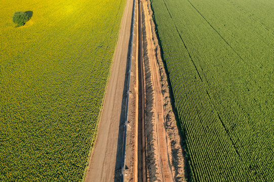 Natural gas pipeline construction 