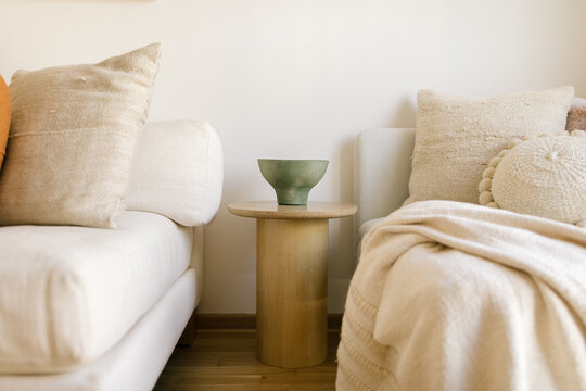 Living room furniture design and decor