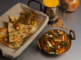 Karhahi Paneer with Mango Lassi and Naan / Roti