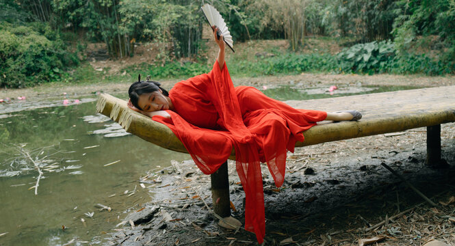 Portrait of Asian woman in red traditional Chinese Hanfu
