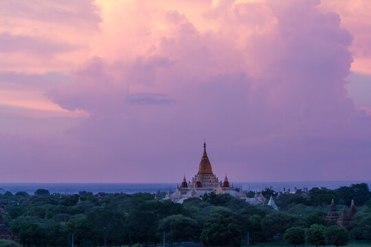 Sunset on the temple