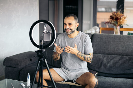 Male beauty blogger