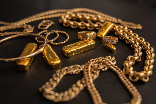 Gold Bars and Gold Jewellery 