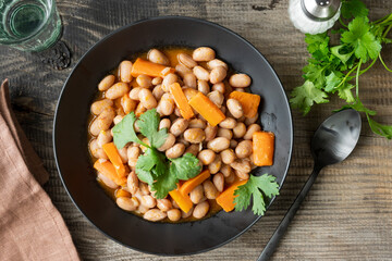 Turkish vegetarian red bean dish