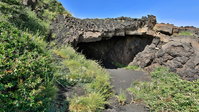Etna: Grotta Pitagora tunnel di scorrimento lavico