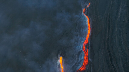 Colata di lava sul vulcano Etna in eruzione -Sicilia dall'alto - obrazy, fototapety, plakaty