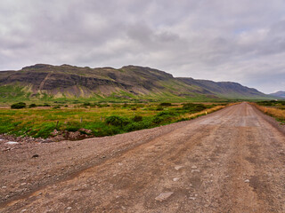 Paisajes verdes de Islandia del norte