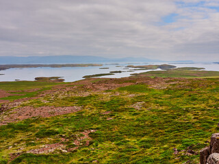 Paisajes verdes de Islandia del norte