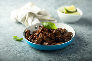 Stir fry beef with fresh lime