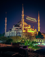 Fototapeta premium blue mosque city at night