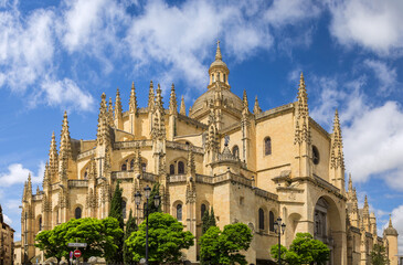 Fototapeta na wymiar Gothic-style Roman Catholic cathedral located in the main square Plaza Mayor. Castilla y Leon in Segovia, Spain