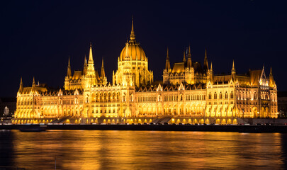 Fototapeta premium The Hungarian Parliament Building in Budapest