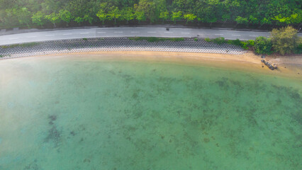 【空撮】石垣島 名蔵湾 雲の中から