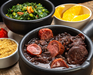 FEIJOADA: comida típica e tradicional da culinária brasileira,