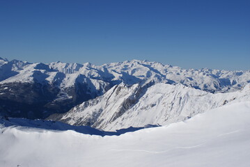 Fototapeta na wymiar Beautiful view of the snowy French Alps, Les Menuires, France