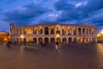 Fototapeta premium The Arena di Verona at night - Italy