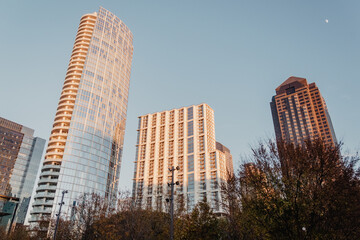Fototapeta premium modern office building