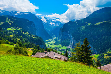 Fototapeta na wymiar Traditional houses, Lauterbrunnen valley, Switzerland