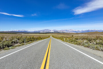 SCENIC ROAD THRU THE DESERT IN USA