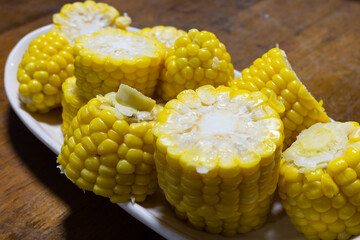 とても美味しい日本の茹でとうもろこし