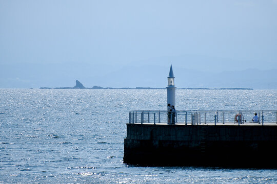 【江ノ島】江ノ島から見る烏帽子岩