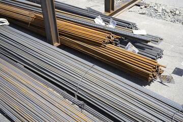 Obraz premium Stahl, Eisen, Baustahl, Eisenstäbe, Hausbau, Material