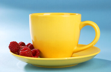 raspberry tea in a yellow cup