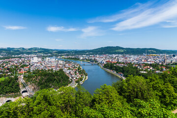 Blick auf Linz an der Donau - obrazy, fototapety, plakaty