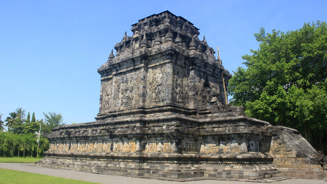 The exoticism of Mendut Temple in Indonesia with a beautiful blue sky background, is a Buddhist temple.
Mendut Temple was founded during the reign of King Indra of the Syailendra dynasty.